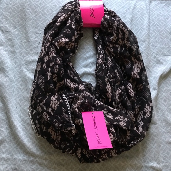 Betsey Johnson Scarf - Picture 1 of 3